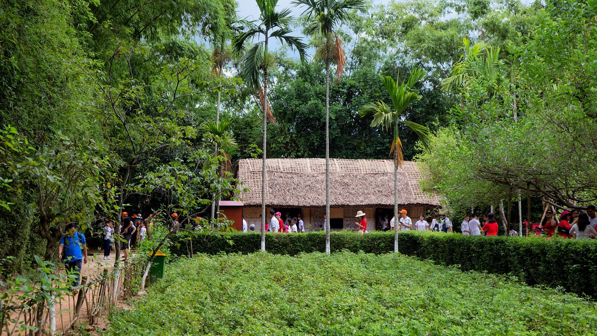 Làng Sen - Quê hương Bác Hồ